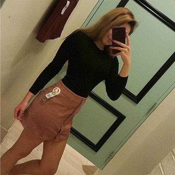 Forever 21 Mini Skirt - Picture 4 of 4